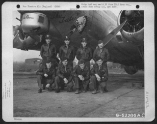 Lt Linden And Crew 2-12-44.jpg